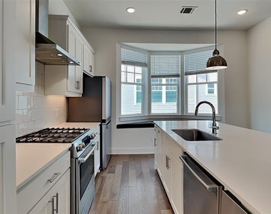 645 N Tyler Street - Photo Thumbnail 5