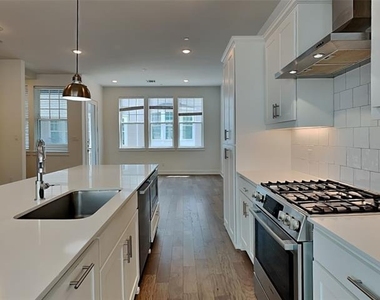 645 N Tyler Street - Photo Thumbnail 3