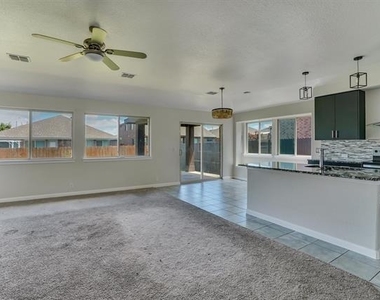 816 Oriel Circle - Photo Thumbnail 19