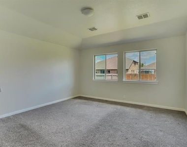 816 Oriel Circle - Photo Thumbnail 26