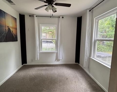 1104 Locust Street - Photo Thumbnail 5