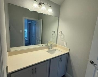 2726 Geranium Lane - Photo Thumbnail 16