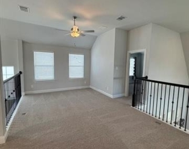 2726 Geranium Lane - Photo Thumbnail 18