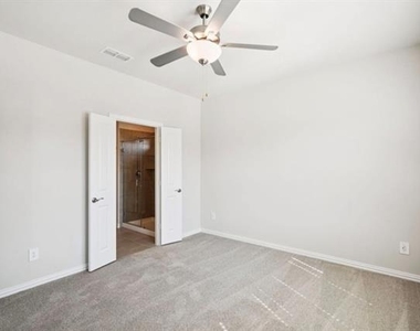 1211 Bridgewalk Drive - Photo Thumbnail 11