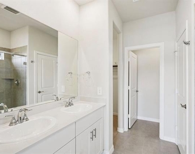 1211 Bridgewalk Drive - Photo Thumbnail 12