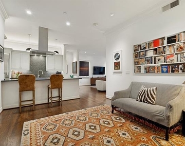 2828 Hood Street - Photo Thumbnail 9