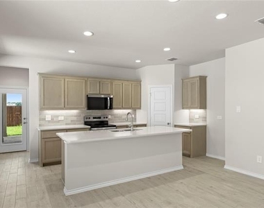 1641 Meadow Crest Drive - Photo Thumbnail 7