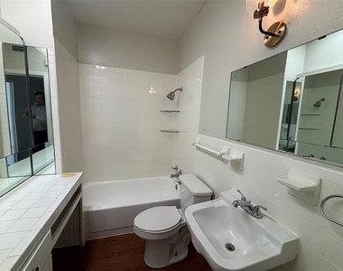600 Monticello Drive - Photo Thumbnail 11