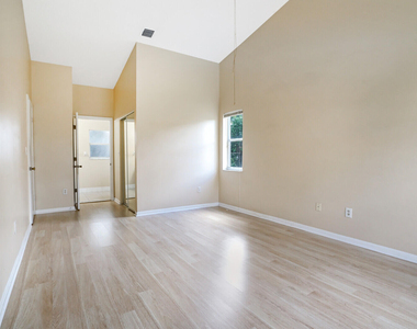 10567 Paso Fino Drive - Photo Thumbnail 27