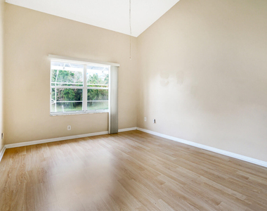 10567 Paso Fino Drive - Photo Thumbnail 25