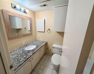 4933 Skillman Street - Photo Thumbnail 10