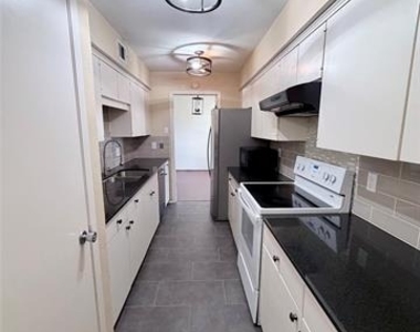 4933 Skillman Street - Photo Thumbnail 4