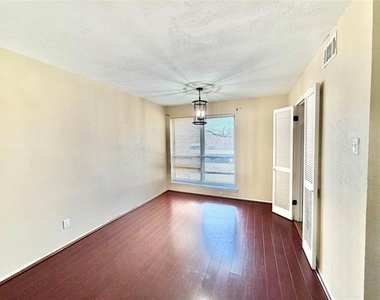 4933 Skillman Street - Photo Thumbnail 3
