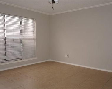 2728 Copper Creek Drive - Photo Thumbnail 6