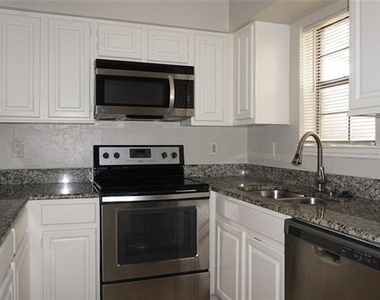 2728 Copper Creek Drive - Photo Thumbnail 5
