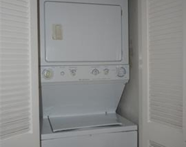 2728 Copper Creek Drive - Photo Thumbnail 9