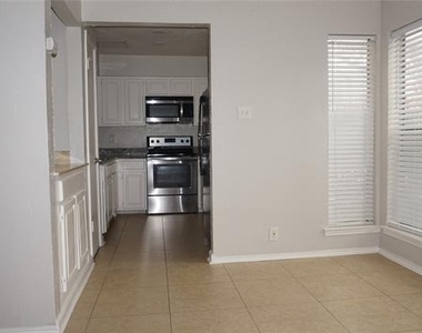 2728 Copper Creek Drive - Photo Thumbnail 4
