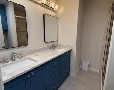 7135 Cosgrove Drive - Photo Thumbnail 26