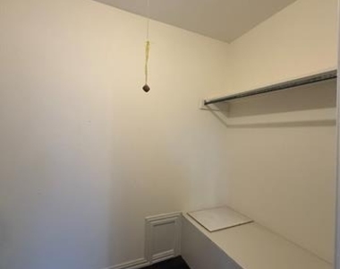 7135 Cosgrove Drive - Photo Thumbnail 13