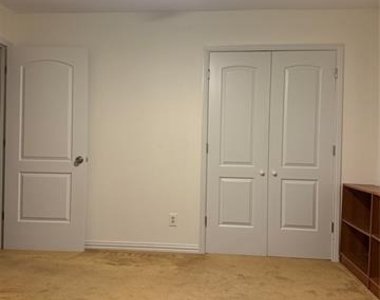 7135 Cosgrove Drive - Photo Thumbnail 17
