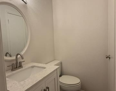 7135 Cosgrove Drive - Photo Thumbnail 10