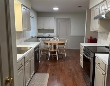 7135 Cosgrove Drive - Photo Thumbnail 2