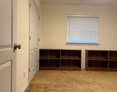 7135 Cosgrove Drive - Photo Thumbnail 18