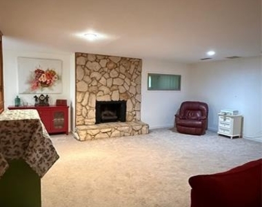 7135 Cosgrove Drive - Photo Thumbnail 6