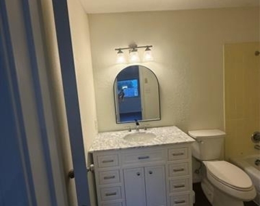 7135 Cosgrove Drive - Photo Thumbnail 15