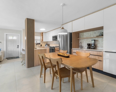516 Osprey Drive - Photo Thumbnail 24