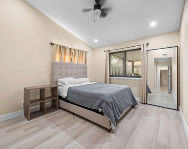 11197 Nw 37th Street - Photo Thumbnail 9