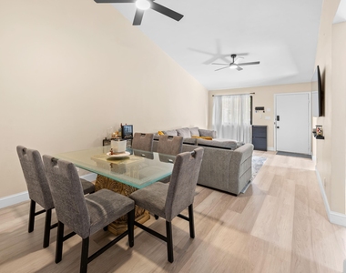 11197 Nw 37th Street - Photo Thumbnail 7