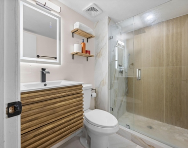 11197 Nw 37th Street - Photo Thumbnail 11