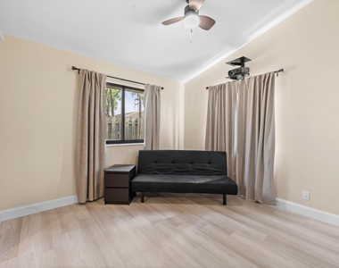 11197 Nw 37th Street - Photo Thumbnail 14