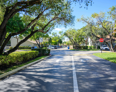 11197 Nw 37th Street - Photo Thumbnail 2