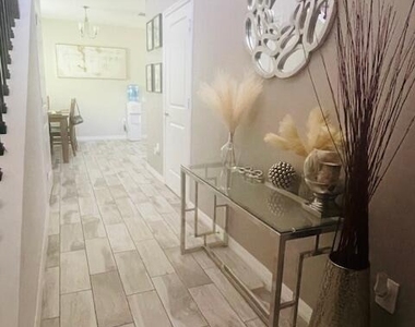 9381 Sw Serapis Way - Photo Thumbnail 6