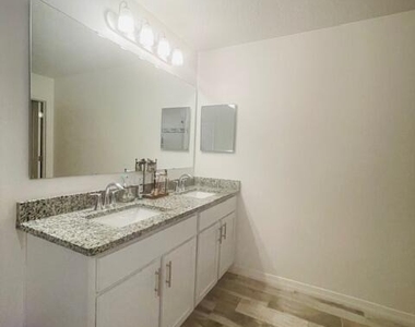 9381 Sw Serapis Way - Photo Thumbnail 10