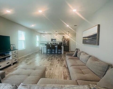 9381 Sw Serapis Way - Photo Thumbnail 13