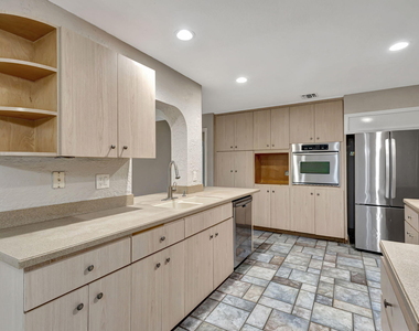 1402 Cormorant Road - Photo Thumbnail 4