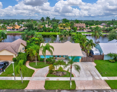 1402 Cormorant Road - Photo Thumbnail 25