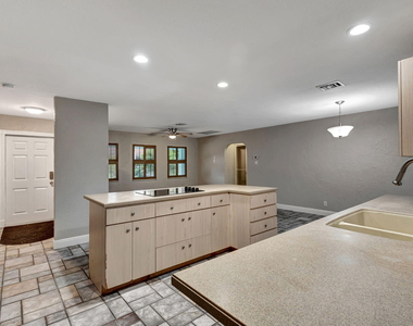 1402 Cormorant Road - Photo Thumbnail 1