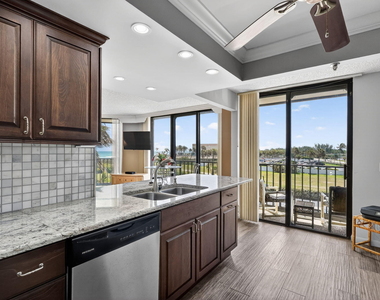 9650 S Ocean Drive - Photo Thumbnail 10