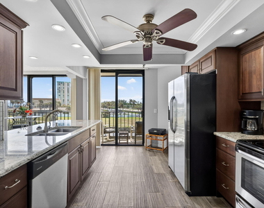 9650 S Ocean Drive - Photo Thumbnail 11