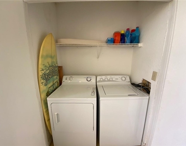 2841 N Oakland Forest Drive - Photo Thumbnail 6