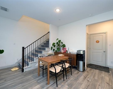 8516 Dynasty Lane - Photo Thumbnail 3