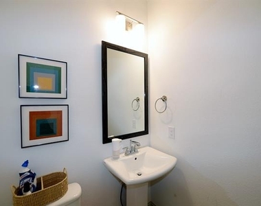 8516 Dynasty Lane - Photo Thumbnail 7