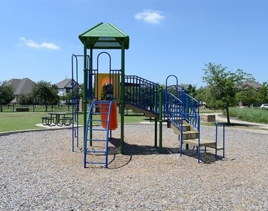 8516 Dynasty Lane - Photo Thumbnail 17