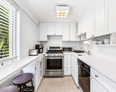 455 Worth Avenue - Photo Thumbnail 9