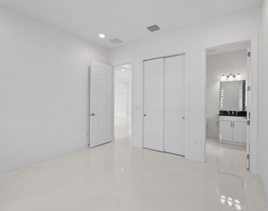 9019 Sw Terzi Way - Photo Thumbnail 41
