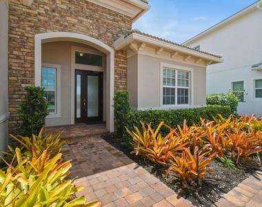 9019 Sw Terzi Way - Photo Thumbnail 1
